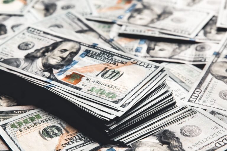 dollars-seamless-background